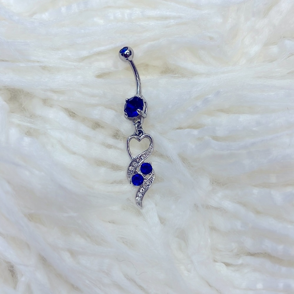 Blue heart bellybutton piercing ♡